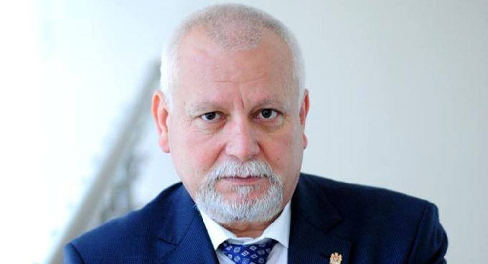 Депутат парламента от либерально-демократической парии Нае-Симион Плешка.