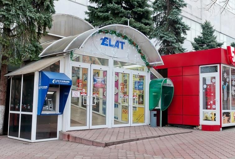 Ответчик получил путем обмана и злоупотребления доверием кредит на 24 месяца в сумме 3,2 млн. леев от КБ,,Universalbank”.