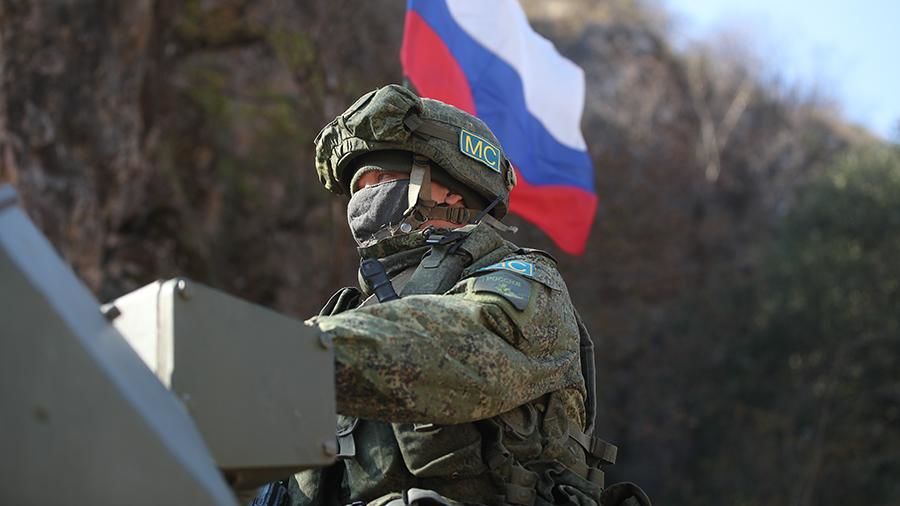 Еще 20 самолетов с миротворцами прибыли в Ереван.