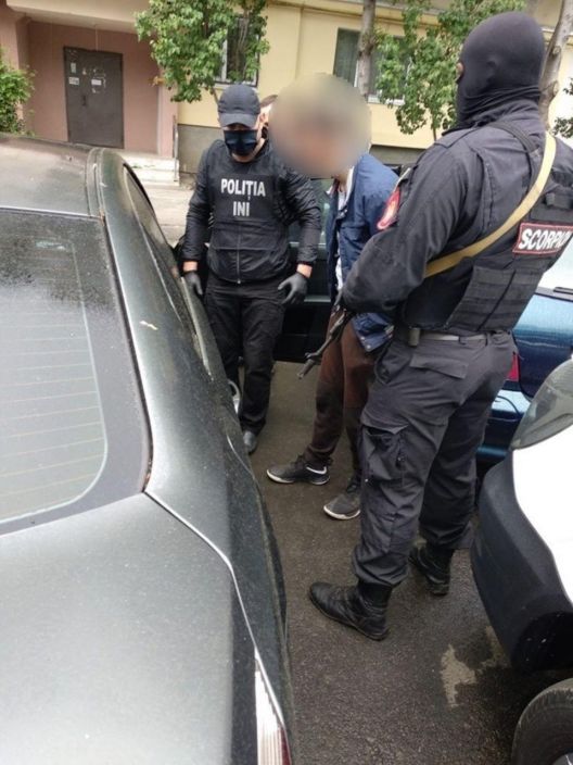 Правоохранители задержали торговцев наркотиками с севера Молдовы.