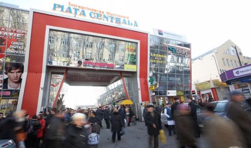 O femeie de de 62 de ani, a murit într-o cantină din piaţa centrală.
