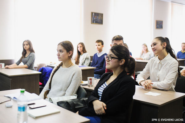 Tiraspol: Scutiri la impozitul pe venit pentru tinerii specialiști