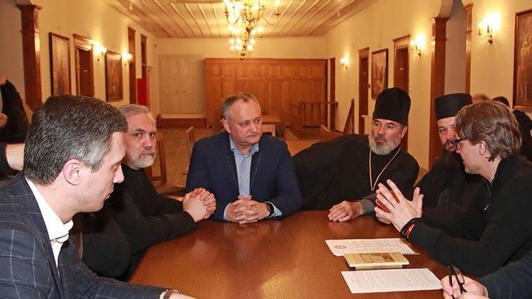 Igor Dodon a ajuns în Grecia, pe Muntele Athos.