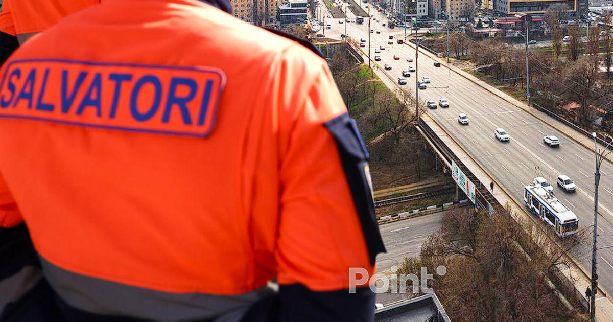 В Кишиневе спасли 15-летнего подростка, пытавшегося спрыгнуть с моста.