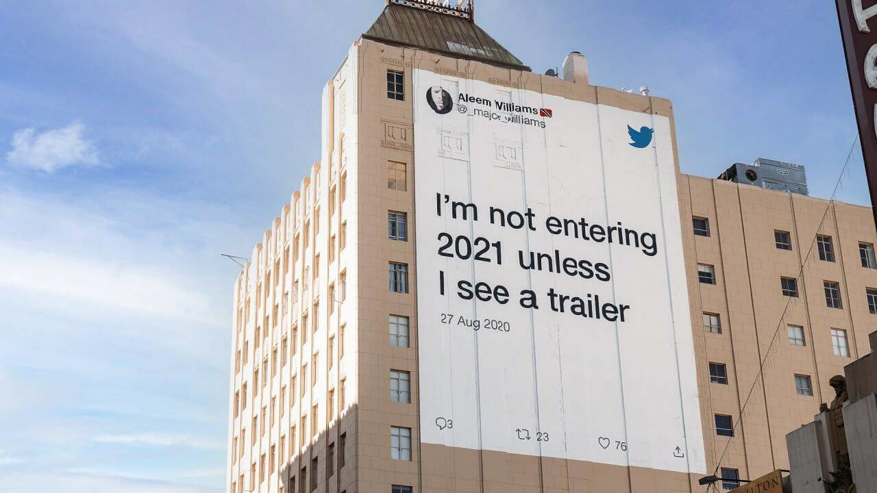 Twitter разместил билборды с лучшими шутками про СОVID-19 на улицах США.