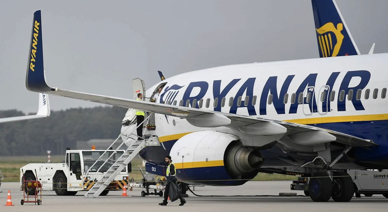 Ryanair пригрозил отменить еще 1 миллионов мест на рейсах в Испанию следующим летом.
