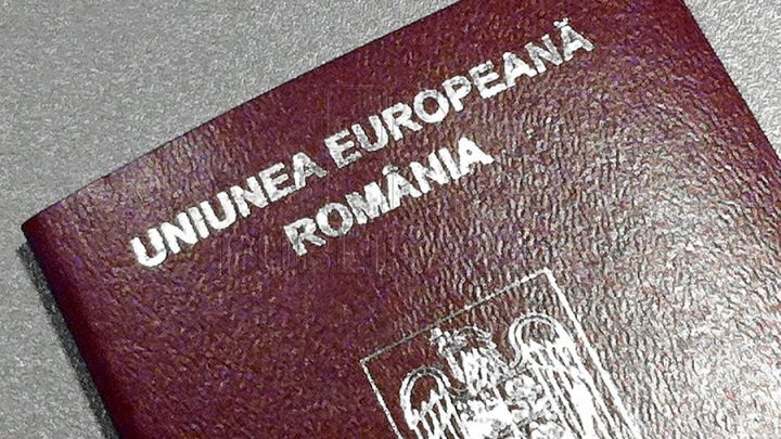 Cetăţenii români vor plăti în continuare pentru pașaport.