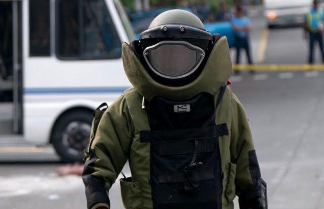 Pe scările clădirii a fost depistat un pachet suspect.