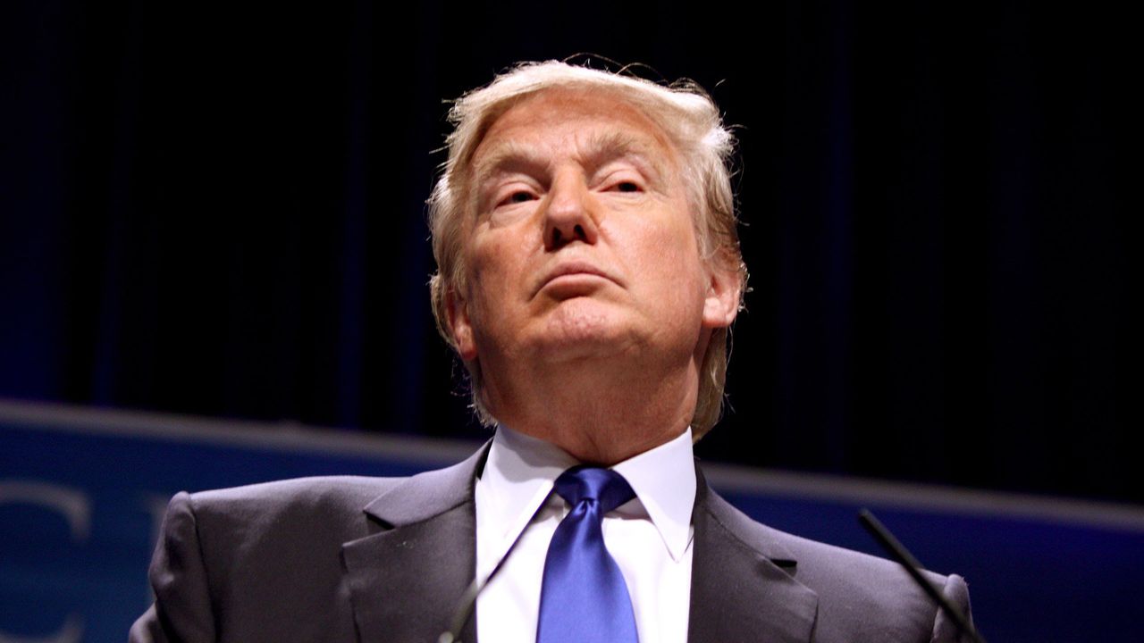 Келлиэнн Конуэй заявила, что Дональд Трамп не намерен публиковать свою налоговую декларацию.