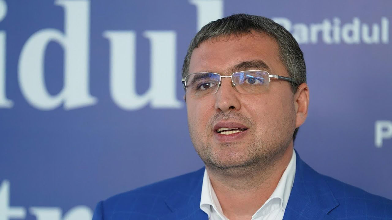 Председатель "Нашей партии", примар Бельц Ренато Усатый.