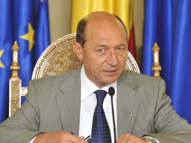 Basescu a mai spus ca impredictibilitatea Federatiei Ruse il obliga sa analizeze variante si posibilitati de reactie.
