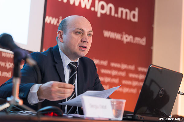 Серджиу Остаф является директором Ресурсного центра по правам человека (CReDO).