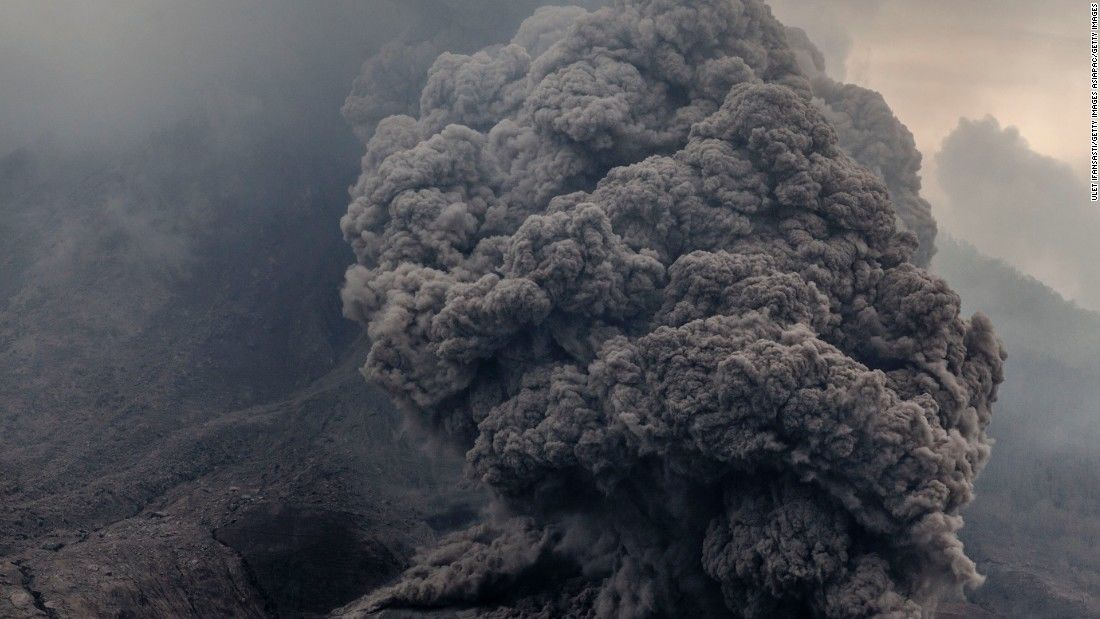Vulcanul Sinabung din Indonezia a erupt din nou