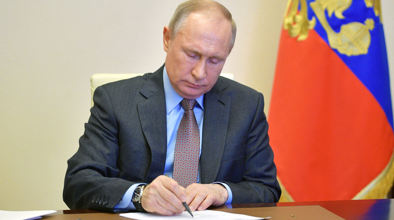 Путин подписал указ о единовременной выплате мобилизованным и военнослужащим.