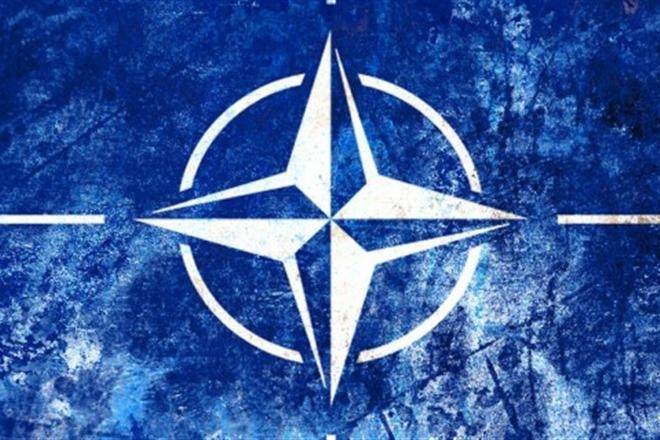La întrebarea jurnalistului dacă Alianța Nord Atlantcă este pregătită să trimită trupe în Ucraina