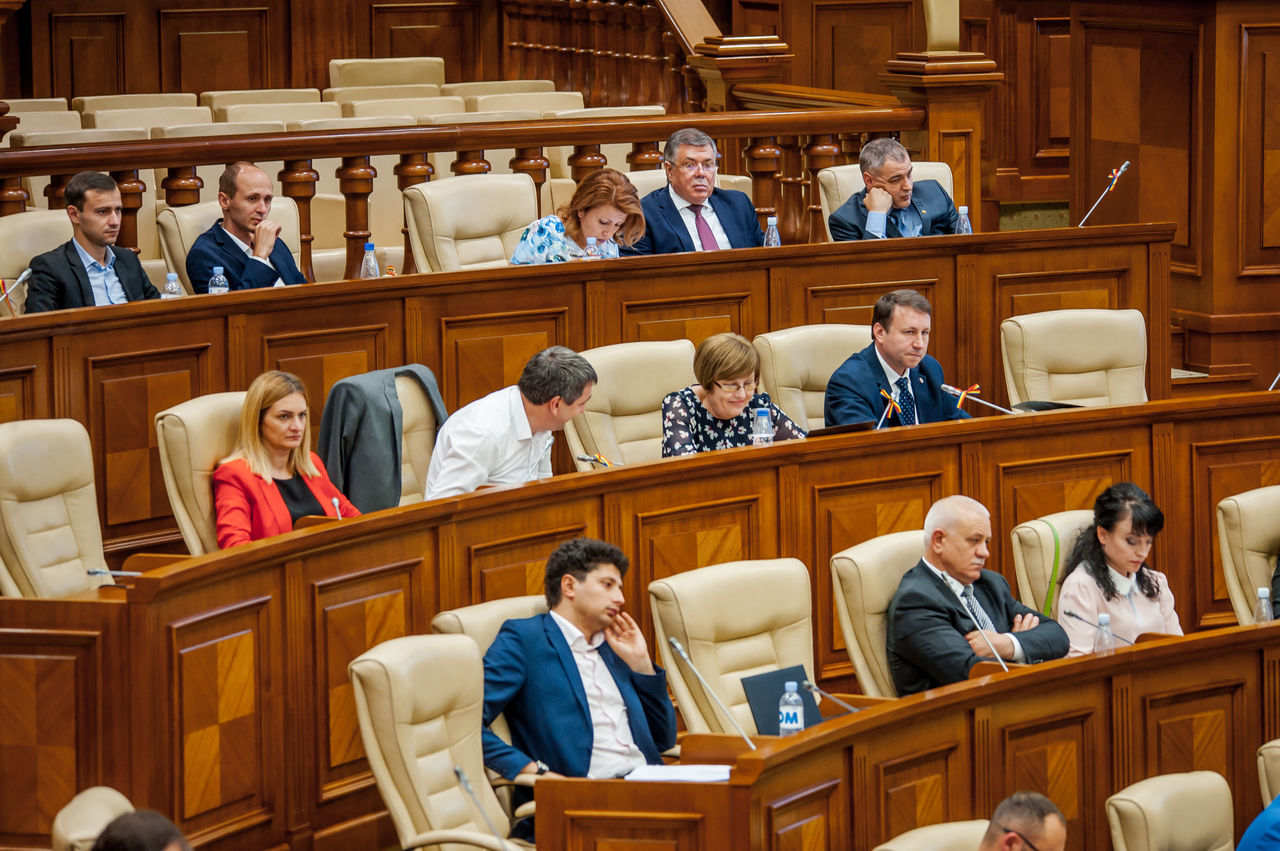 Литвиненко предлагает внести поправки в Закон о государственной пошлине.