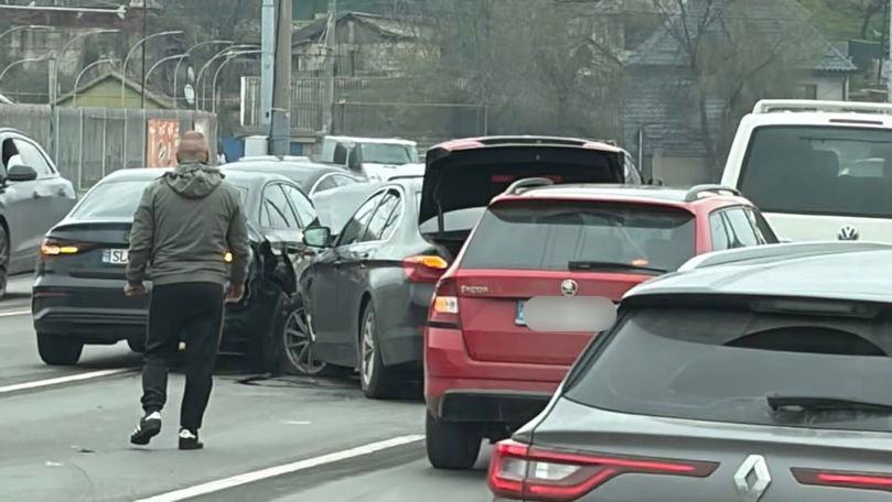 Accident cu implicarea a cinci automobile în Capitală: Un copil a fost rănit.
