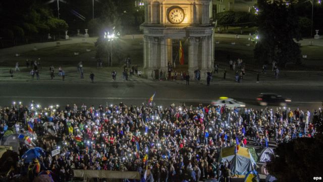 Publicațiile de la Moscova găsesc tot mai multe similitudini dintre protestele de la Chișinău și Maidanul de la Kiev. Foto: europalibera.org