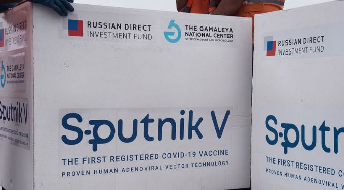Гинцбург рассказал, может ли «Спутник V» влиять на геном человека.