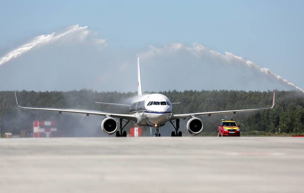 Airbus A320 аварийно сел в Шереметьево.