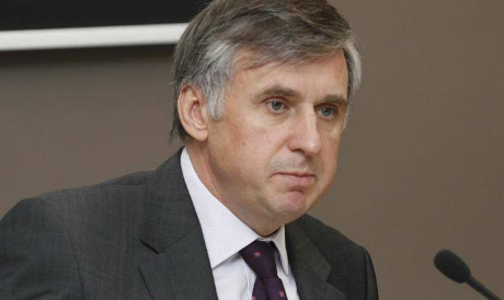 Ион Стурза добавил, что у главы государства есть не только конституционное право, но и обязанность вмешаться в ситуацию. 