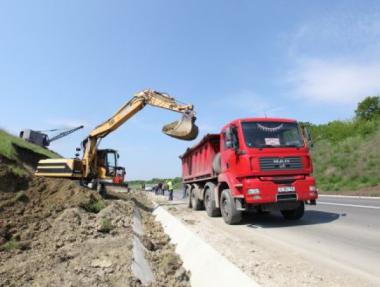 Conform estimărilor preliminare, mai mult de 100 de km de drumuri din Găgăuzia reclamă reconstrucţie imediată
