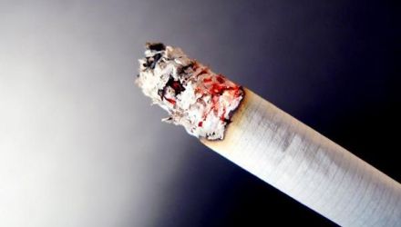  Cu toate acestea, fumătorii care schimbă ţigările obişnuite cu cele „light” au tendinţa să inhaleze mai profund 
