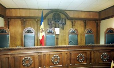 Судей Конституционного суда смогут отправлять в досрочную отставку, если парламент одобрит инициативу коммунистов. Фото: Pan.md
