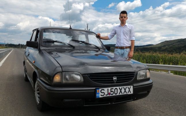 Românul care-şi porneşte Dacia 1310 prin SMS.