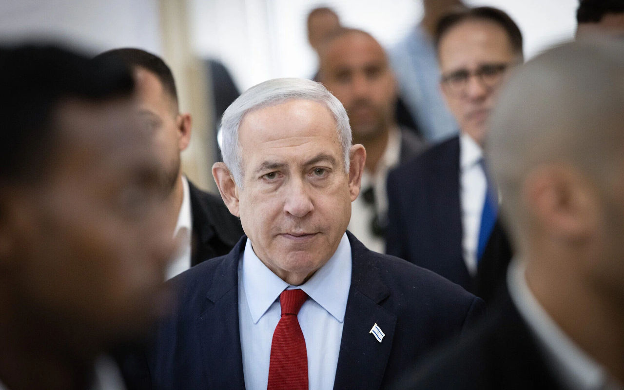 Netanyahu depune mărturie pentru prima dată în cazuri de corupție.