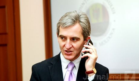 Новый кабинет министров должен набрать голоса не менее 51 депутата.