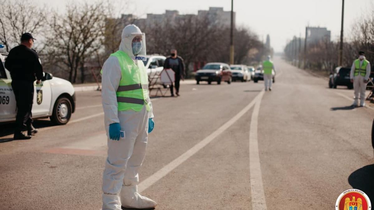 Число сотрудников МВД, заболевших короновирусом, достигло 53 человек.