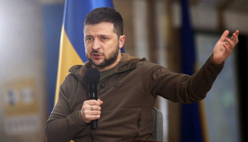 Зеленский рассказал о помощи бойцам на "Азовстали": Многие летчики погибли.