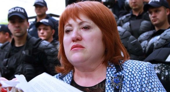 НПО отреагировали на увольнение Маноле.