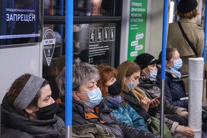 Названы различия в передаче коронавируса и гриппа.
