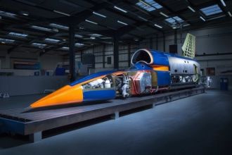 Mașina supersonică ar trebui să dezvolte o viteza de 1.600 kilometri la oră. 