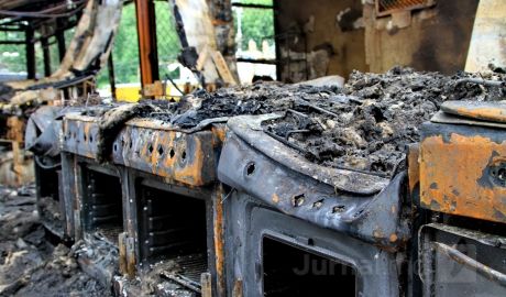 Пока сумму ущерба назвать невозможно, так как у экономических агентов нет доступа в здание.