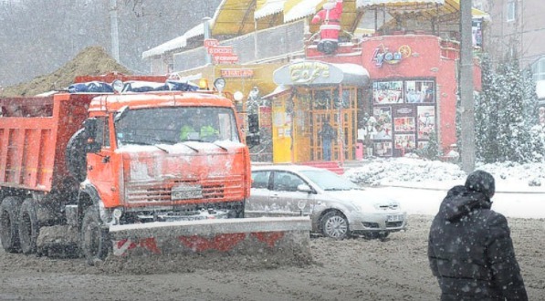 Мэрия Кишинева просит водителей стать пешеходами.