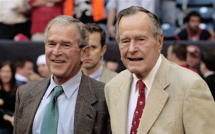 George Bush Sr. şi George Bush Jr. nu vor susţine candidatura lui Donald Trump. Foto: telegraph.co.uk