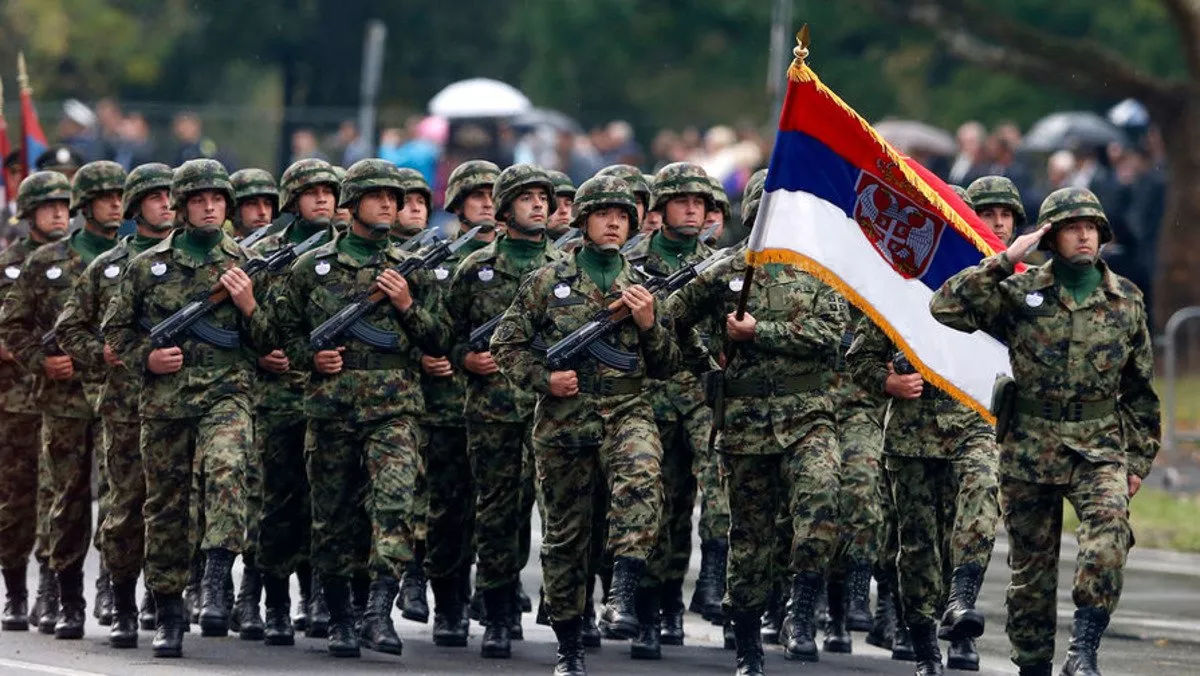 Сербия возвращает обязательную военную службу с 2026 года.