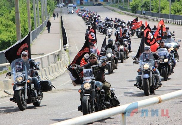 Представители 22 отделений клуба "Ночные волки" приехали в Луганск на открытие мотосезона.