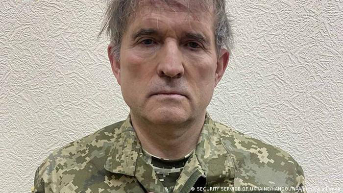 Олигарх Виктор Медведчук после задержания.