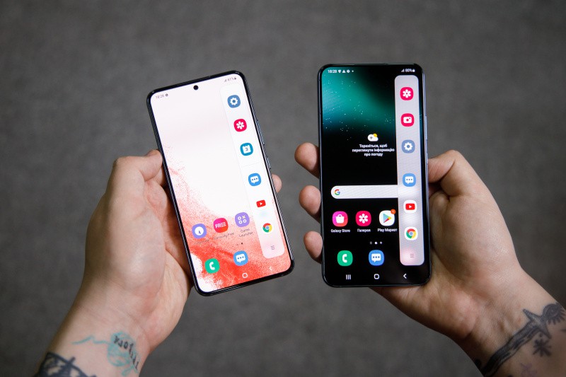 Samsung показала новые смартфоны Galaxy S22 и Galaxy S22+.