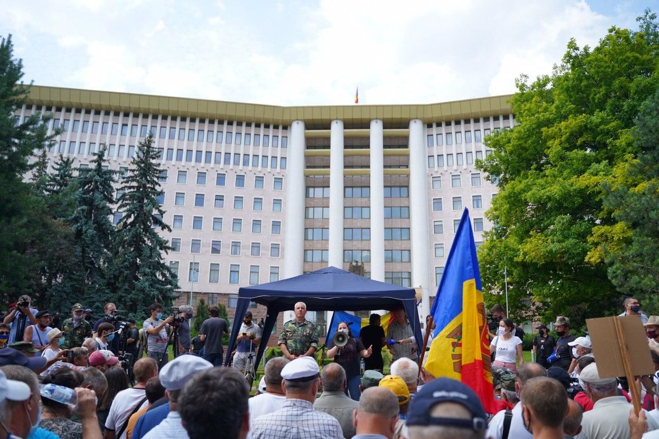 В центре столицы прошел очередной протест ветеранов.