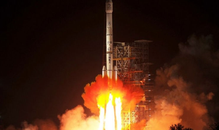 Китай первым в мире запустил миссию Chang'e 4, предназначенную исследовать обратную сторону Луны. 