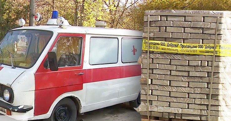 В Приднестровье на территории Григориопольской больницы впервые за 30 лет ремонтируют дороги. Фото: Point.md.