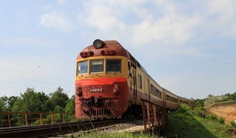 Elevii şi studenţii moldoveni vor beneficia de transport gratuit în România pentru a putea vota la 13 noiembrie.