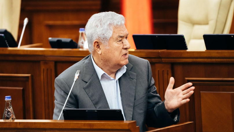 Воронин о флаге Евросоюза в парламенте: "Какой у него правовой статус?".