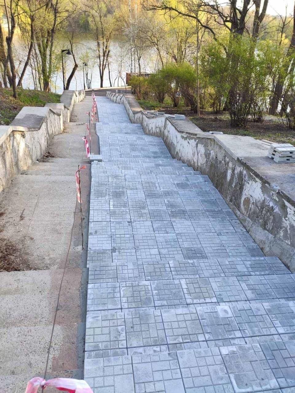 На Ботанике обустраивают вход в парк «Долина роз».