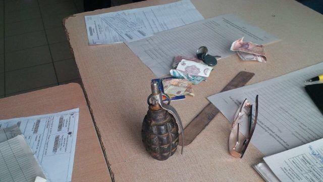 В Кишиневе пьяный пациент угрожал врачам гранатой.